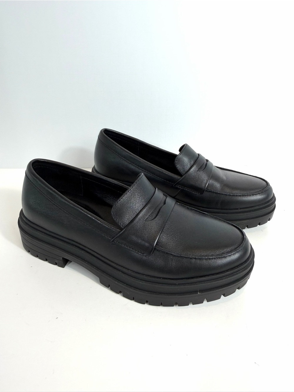 Quince Black Leather Penny Loafers US 6 Chunky Lug Sole Platform Shoes